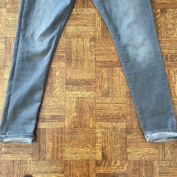 NWT H&M Distressed grey jeans - Picture 3 of 6